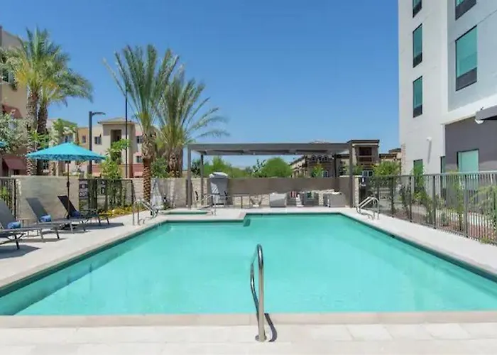 Hilton Garden Phoenix 3*