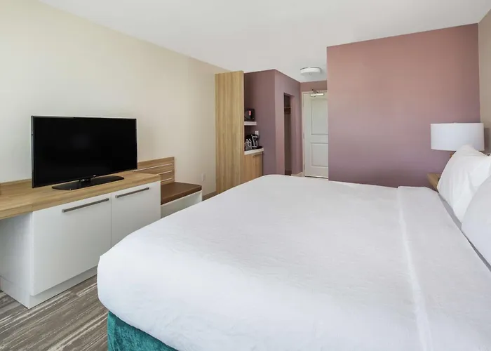 Hilton Garden Phoenix 3*