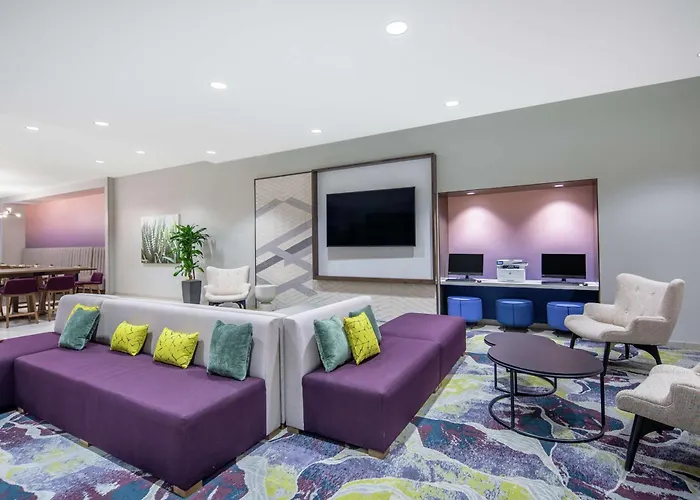 Hilton Garden Phoenix Hotel Surprise