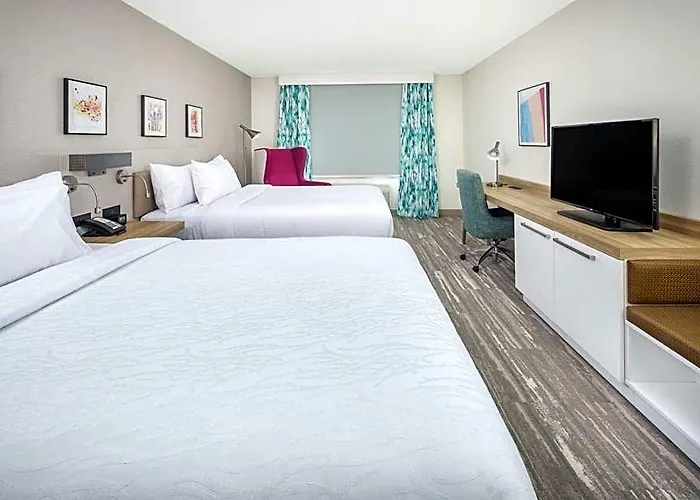 Hilton Garden Phoenix Hotel 3*
