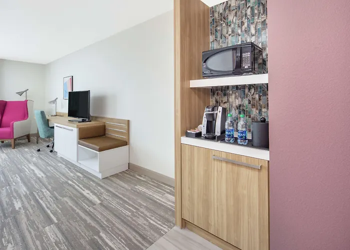 Hilton Garden Phoenix Hotel 3*
